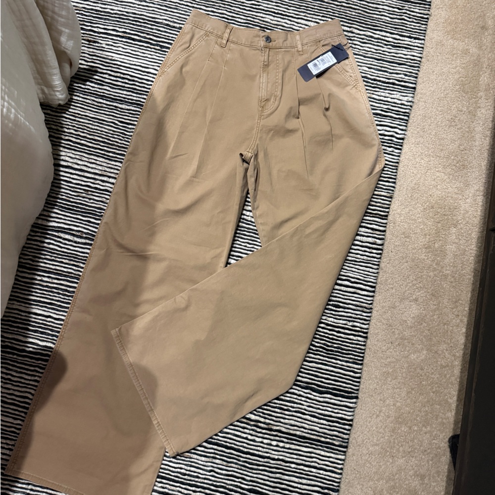 Women’s Veronica Beard pleated khaki pants - Size 29 NWT